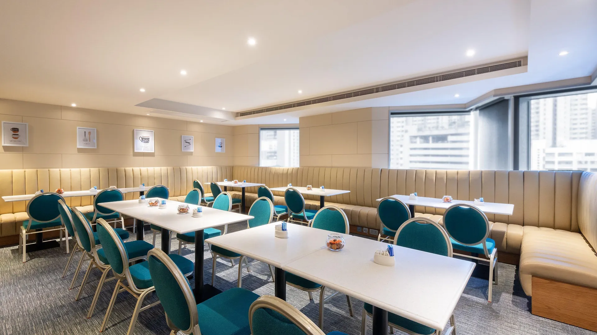 Holiday Inn Express Hong Kong Mongkok By Ihg 3*,