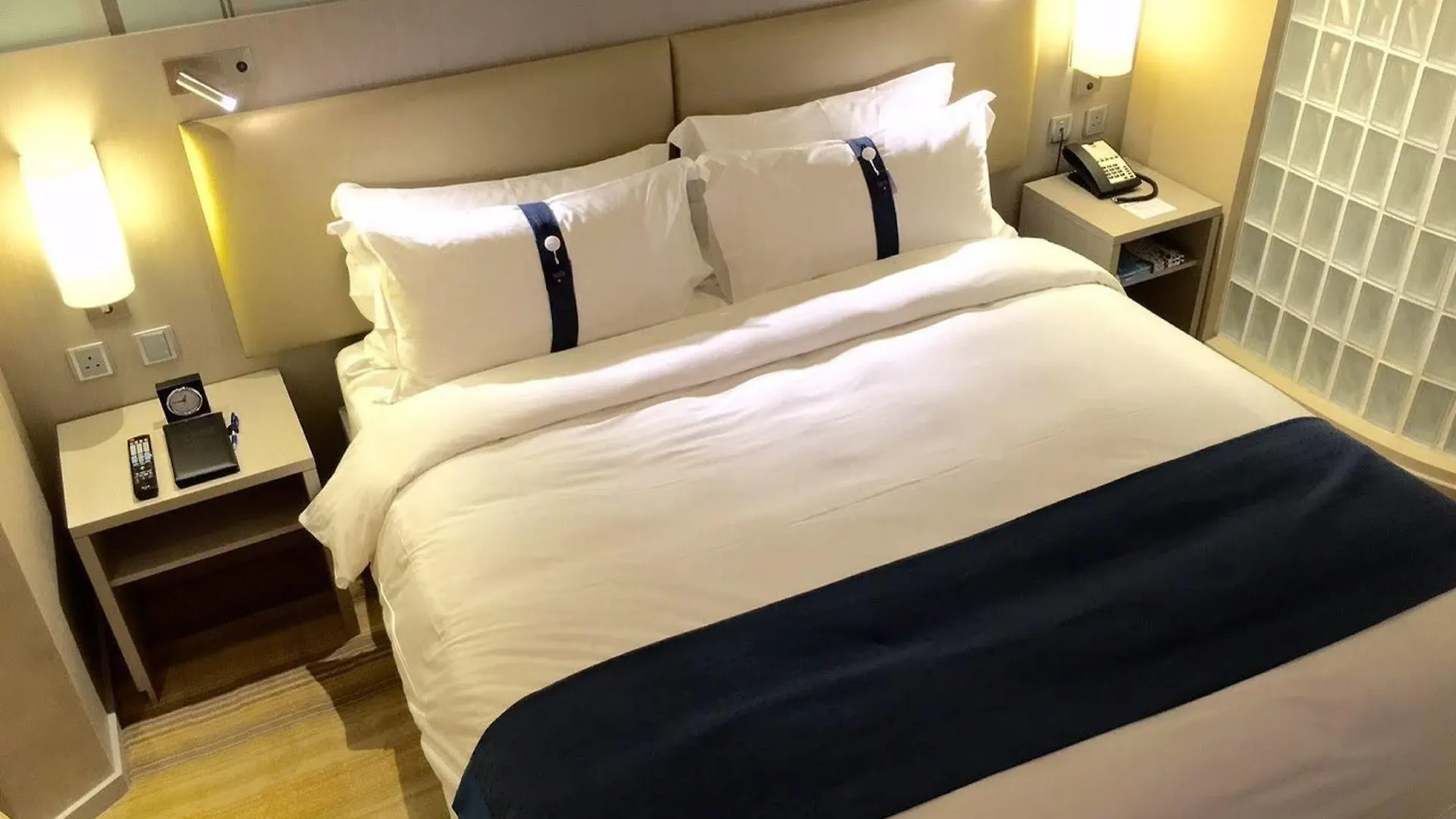 Holiday Inn Express Hong Kong Mongkok By Ihg Chiny