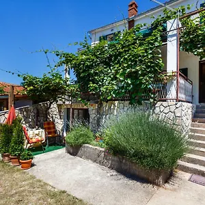https://apartman-sonja-risika.primorje-gorskikotar.com