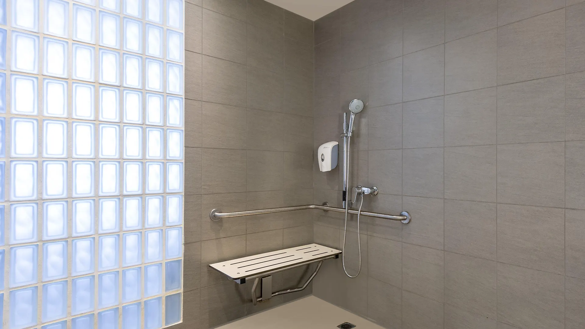 Hotel Holiday Inn Express Hong Kong Mongkok By Ihg